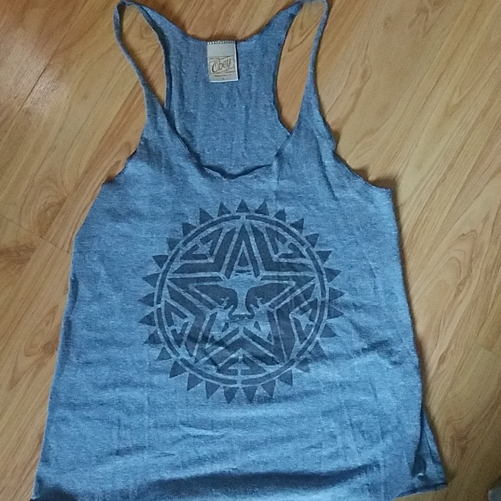 Obey tank